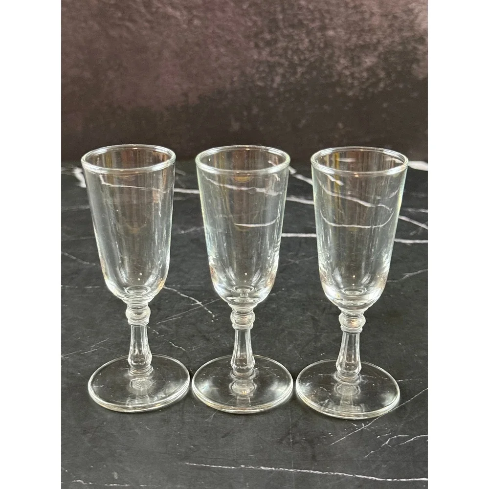 VTG Set of 3 Clear Glass Cordial Sherry Apertif Glasses 4in Tall X 1 3/8in Wide